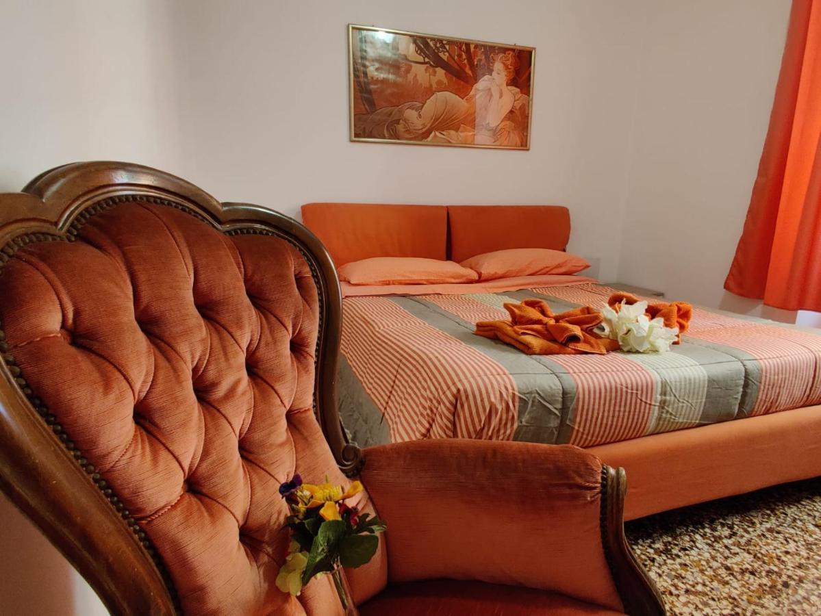 Wow Home - 175 Mq - Posteggio Privato - Davanti Porto Traghetti - Fino A 10 Posti Letto جنوة المظهر الخارجي الصورة