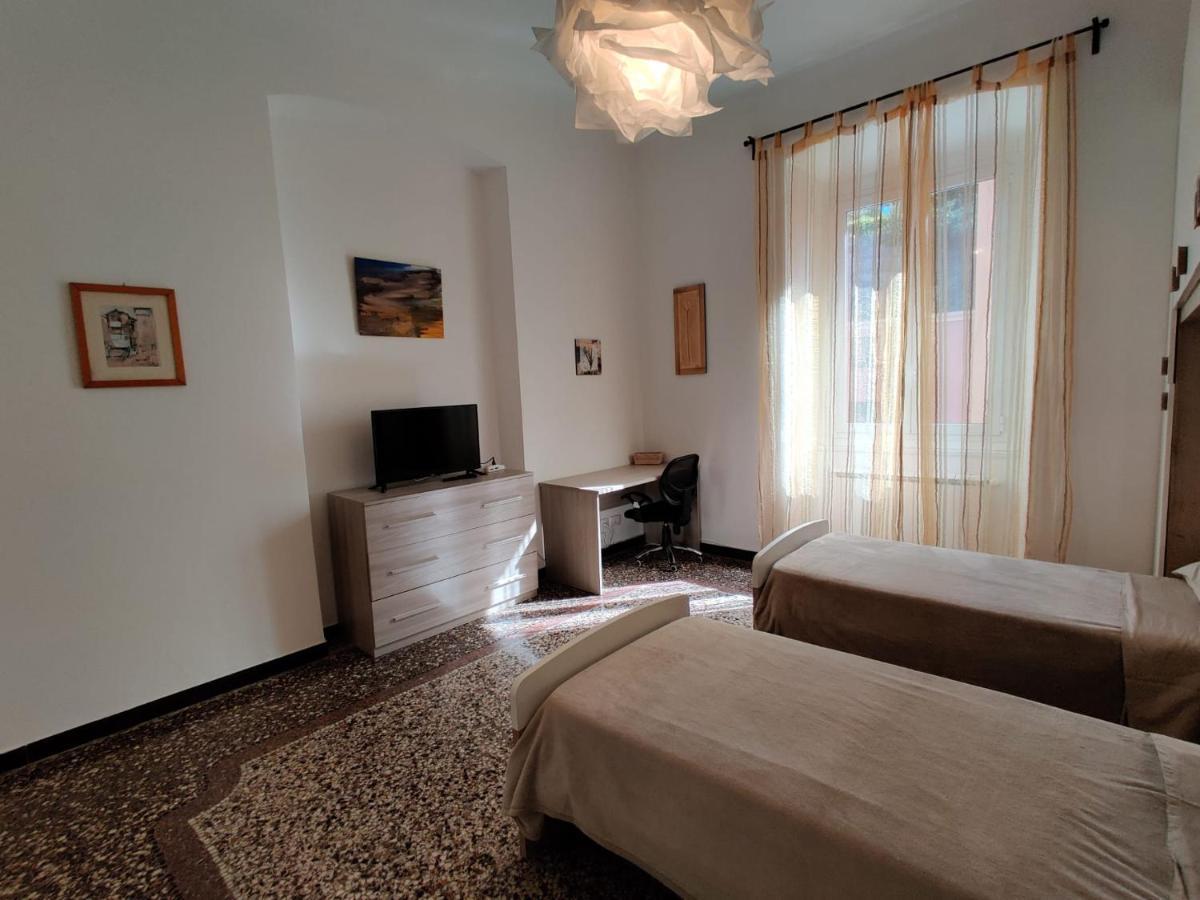Wow Home - 175 Mq - Posteggio Privato - Davanti Porto Traghetti - Fino A 10 Posti Letto جنوة المظهر الخارجي الصورة