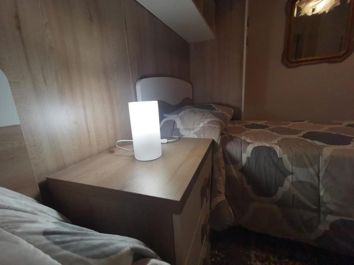 Wow Home - 175 Mq - Posteggio Privato - Davanti Porto Traghetti - Fino A 10 Posti Letto جنوة المظهر الخارجي الصورة